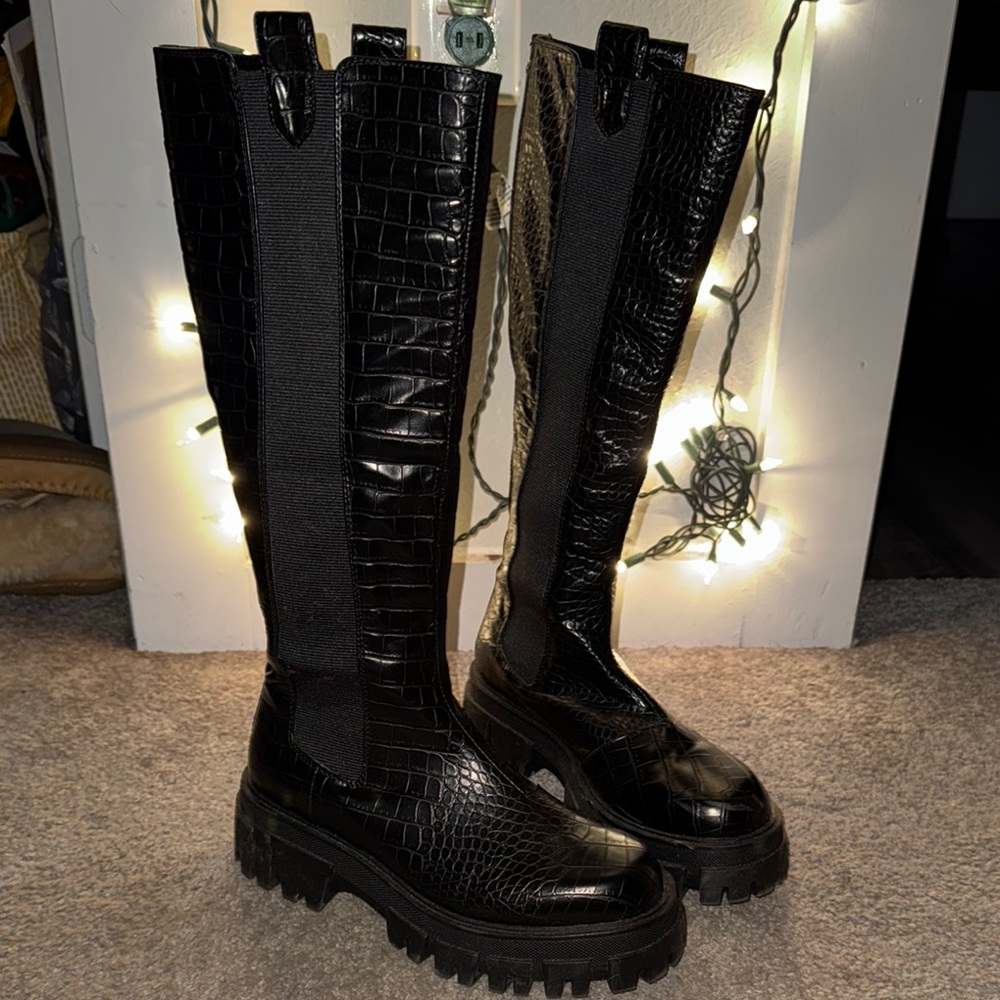 Kensington Knee Boot